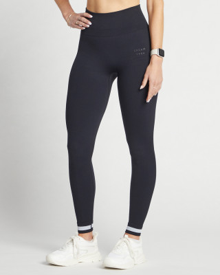 Black Seamless Legging - CREAM YOGA